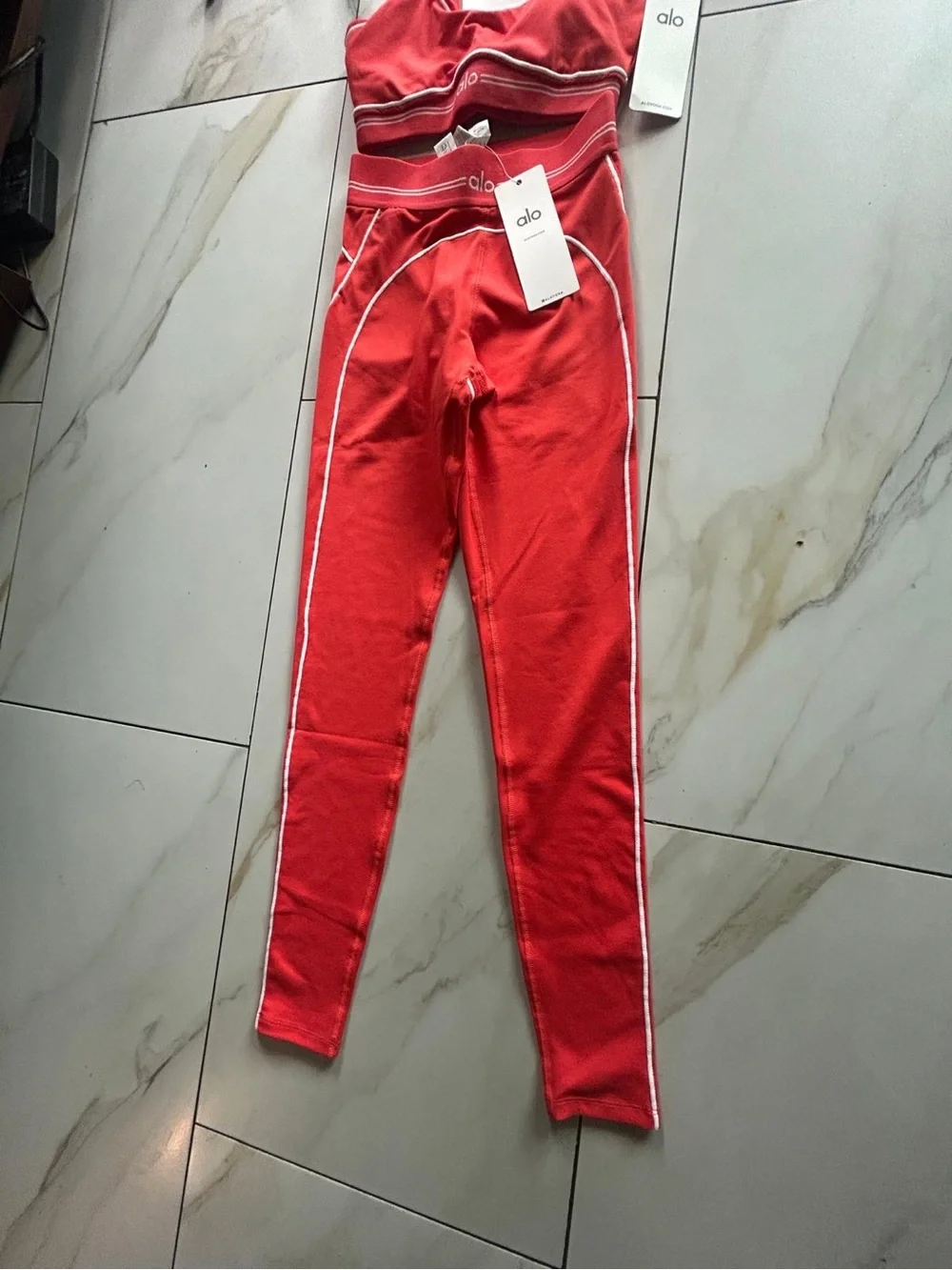 ALO Yoga vibrant red